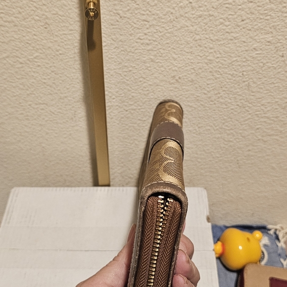 Coach Signature Brown Metalic Leather  Wallet - Picture 5 of 7